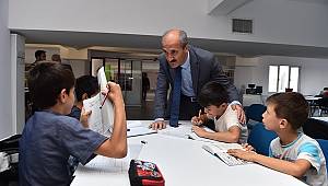 Başkan Okay, gençleri kitap okumaya çağırdı...