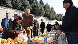 Başkan Okay Pazar esnafını ziyaret ederek hasbihal etti