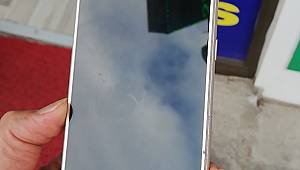 Çaldığı telefonu satmak isterken yakalandı
