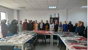 Dulkadiroğlu Gençlik Merkezi kursiyerlerinden huzurevine pijama..
