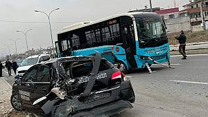 Halk otobüsü ile sürücü eğitim aracı çarpıştı