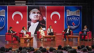 Avukat Sağlamer: “İlgi Alanınıza Göre Meslek Seçmelisiniz”