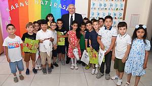 Başkan Mahçiçek, minik öğrencilerin karne heyecanına ortak oldu 