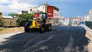 Başkan Okay: “Asfalt ekiplerimiz planlı bir şekilde ilçe genelinde yoğun bir çalışma yapıyor “ 