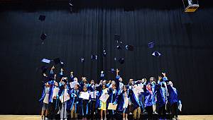 Çocuk Üniversitesi 4. dönem öğrencileri törenle mezun oldu