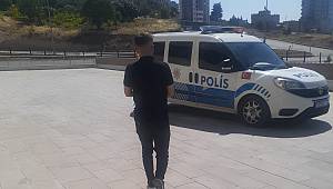 Kahramanmaraş’ta polis ekipleri öğrenciler için zamanla yarıştı