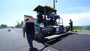 Şehir merkezinde ve ilçelerde yol yenileme çalışmaları hız kesmeden devam ediyor