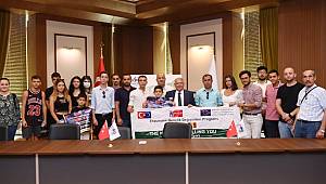 Başkan Mahçiçek anlattı,Romanya ve Makedonyalı öğrenciler EXPO 2023’e hayran kaldı