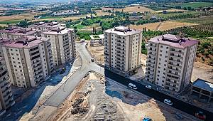 Dulkadiroğlu Belediyesi Yenikent konutlarında asfalt çalışmalarını yoğunlaştırdı