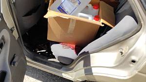 Elbistan’da otomobilde 20 Litre etil alkol ele geçirildi 