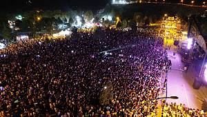 Elbistan Festivali’nde; Koray Avcı binlerce kişiye unutulmaz bir gece yaşattı 