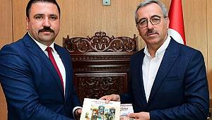 Başkan Güngör, Ülkü Ocakları İl Başkanı Dursun Nar ve Yönetimini Ağırladı..