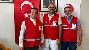 Başkan Murat Özbilir’den Kızılay Başkanına Plaket..