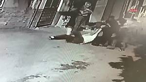 Kahramanmaraş'ta kavga anı kamerada 