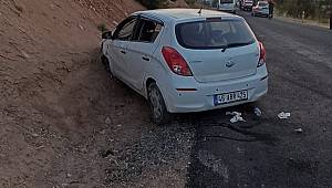 Kahramanmaraş’ta virajı alamayan otomobil toprak zemine çarptı: 2’si çocuk 4 yaralı