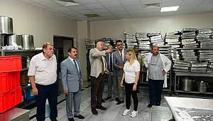 Rektör Yasım, Öğrencilerle Yemekte Bir Araya Gelerek Talep ve Memnuniyetlerini Dinledi