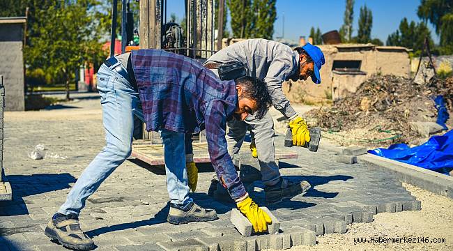 Elbistan’da kilit parkesiz mahalle kalmadı