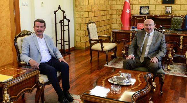 Türkoğlu Belediye Başkanı Okumuş’ tan Rektör Yasım’a Tebrik Ziyareti 