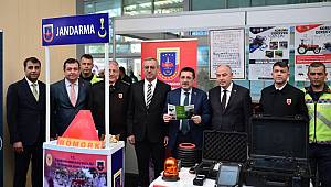 Bakan Yardımcısı Pakdil'den jandarma standına özel ilgi