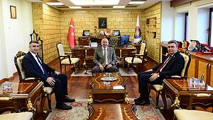 Kaymakamlardan Rektör Yasım’a Ziyaret
