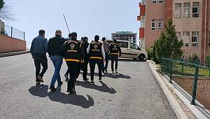 Kesinleşmiş hapis cezası olan 65 aranan şahıs yakalandı