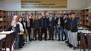 Kütüphane Söyleşileri Edebiyatseverlerle Buluşuyor