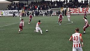 İstiklalspor rakibini gol yağmuru tuttu..