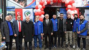 Kahramanmaraş’ta Geçici Giyim Mağazası Açıldı 