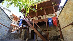 Dulkadiroğlu Konağı, ev hanımlarına meslek edindirerek istihdam kapısı oldu