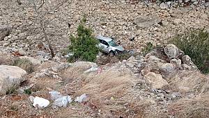 Kahramanmaraş’ta otomobil uçuruma yuvarlandı: 1 ölü biri çocuk 2 yaralı