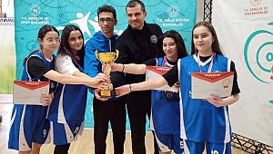 SANKO Okulları Basketbol takımı Namağlup Şampiyon oldu...