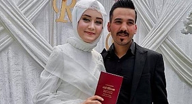 Depremzede çift dünya evine girdi.