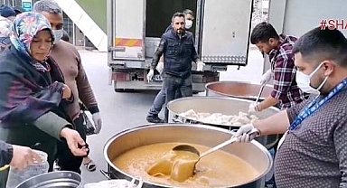 Günde 800 kişiye iftar veriyor...