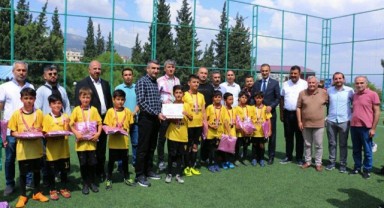 Dulkadiroğlu'nda İlkokullar Arası Futbol Turnuvası Düzenlendi