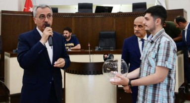 Başkan Güngör; “Yaşadığımız Afet Sonrası Her Alanda Şehrimizi Normale Döndürme Amacıyla Gayret Gösteriyoruz” 