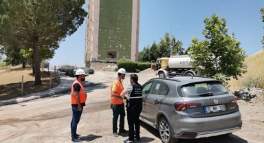Bina saniyeler içinde yerle bir oldu..