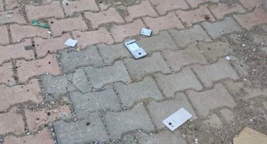 Geriye parçalanmış telefon kaldı..