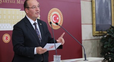 Milletvekili Akay’dan Önemli Çağrı: Yerel Basının Ölümüne Seyirci Kalmayalım!