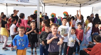 Başkan Okay, Öğrencilere Tatil Sürprizi yaptı..