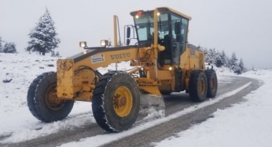 Kar yağışı sonrası meydana gelebilecek aksamalara mahal vermek istemeyen ekipler teyakkuza geçti 