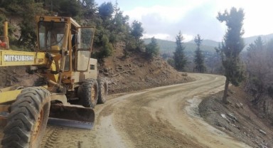 Andırın Kırsalında Yolların Bakım Onarımı Devam Ediyor 