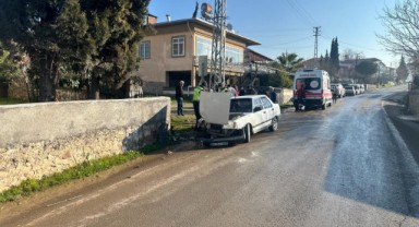 Kahramanmaraş’ta otomobil bahçe duvarına çarptı: 1 yaralı