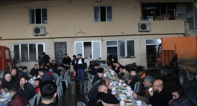 Sanayi esnafı, deprem şehitlerini andı