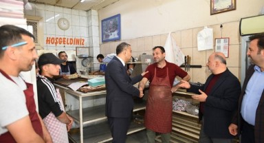 Başkan Adayı Toptaş, Vatandaşlarla Bir Araya Gelmeyi Sürdürüyor..