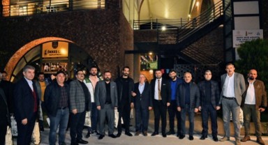 Başkan Mahçiçek, esnaf odalarıyla iftarda bir araya geldi..