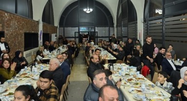 Başkan Mahçiçek, iki dönemin meclis üyelerine iftarda veda etti..