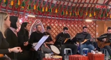 Depremzedeler İçin Türk Müziği Korosu Terapisi..