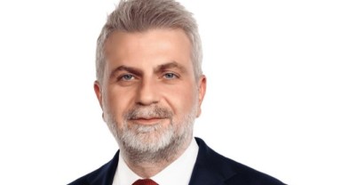“Ülkeyi, şehri, aileyi ve bireyi her zaman ileri götüren kadınlarımızdır.”