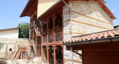 Başkan Akpınar, “Dulkadiroğlu’nun tarihi konakları, geçmişten aldığımız güçle geleceğe ışık tutmaya devam edecek