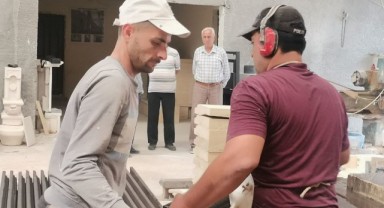 Kahramanmaraş’ta ekmeklerini taştan çıkarıyorlar 